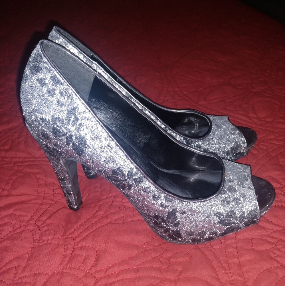 Vera Wang Princess Heels